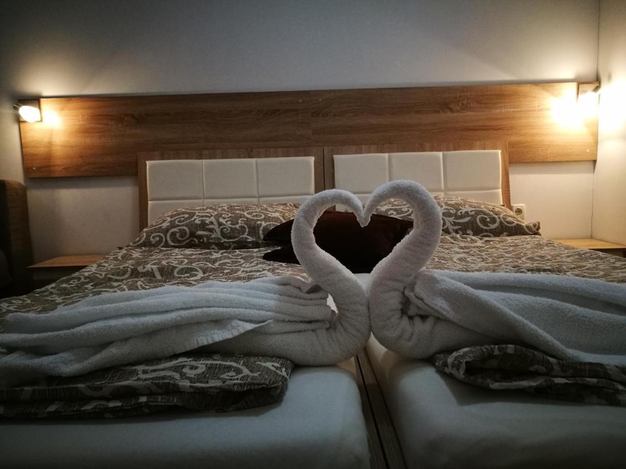 סלאבונסקי ברוד Rooms Aracic מראה חיצוני תמונה